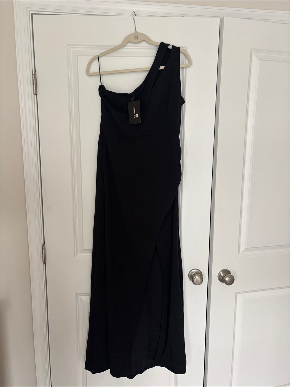 One-Shoulder Black Evening Gown by Unknown Brand